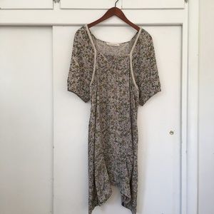 BLCONY AND BED/ dress